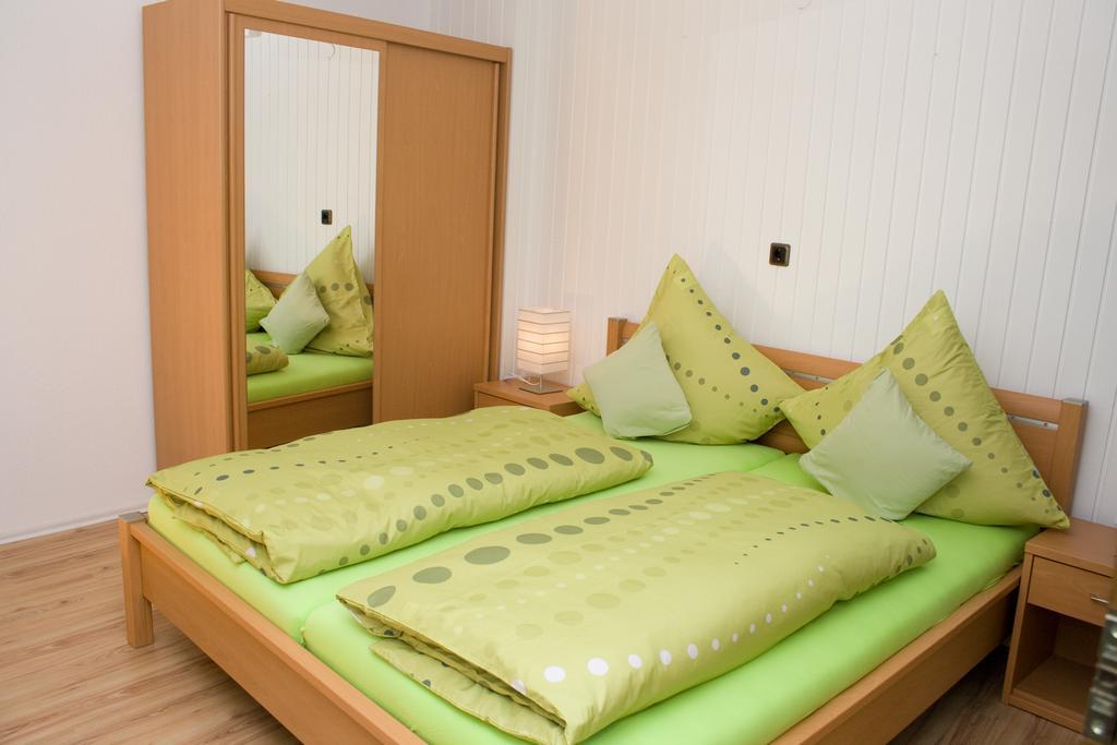 Ferienhaus Alina Бернкастел-Кюс Стая снимка